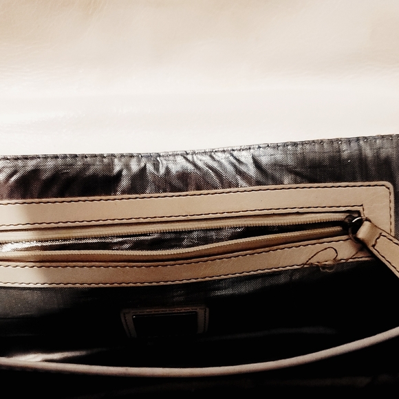 Maxx leather weave straw purse - Picture 8 of 11